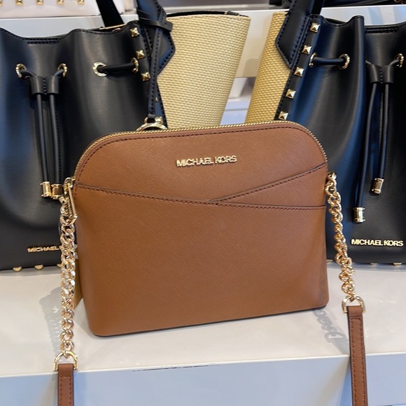 MICHAEL KORS
Jet Set Travel Medium Dome Crossbody Bag
Luggage 
NWT - Picture 11 of 16